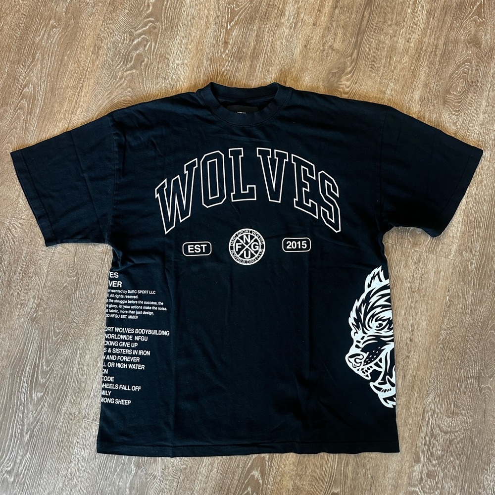 Wolves Black Graphic T-Shirt